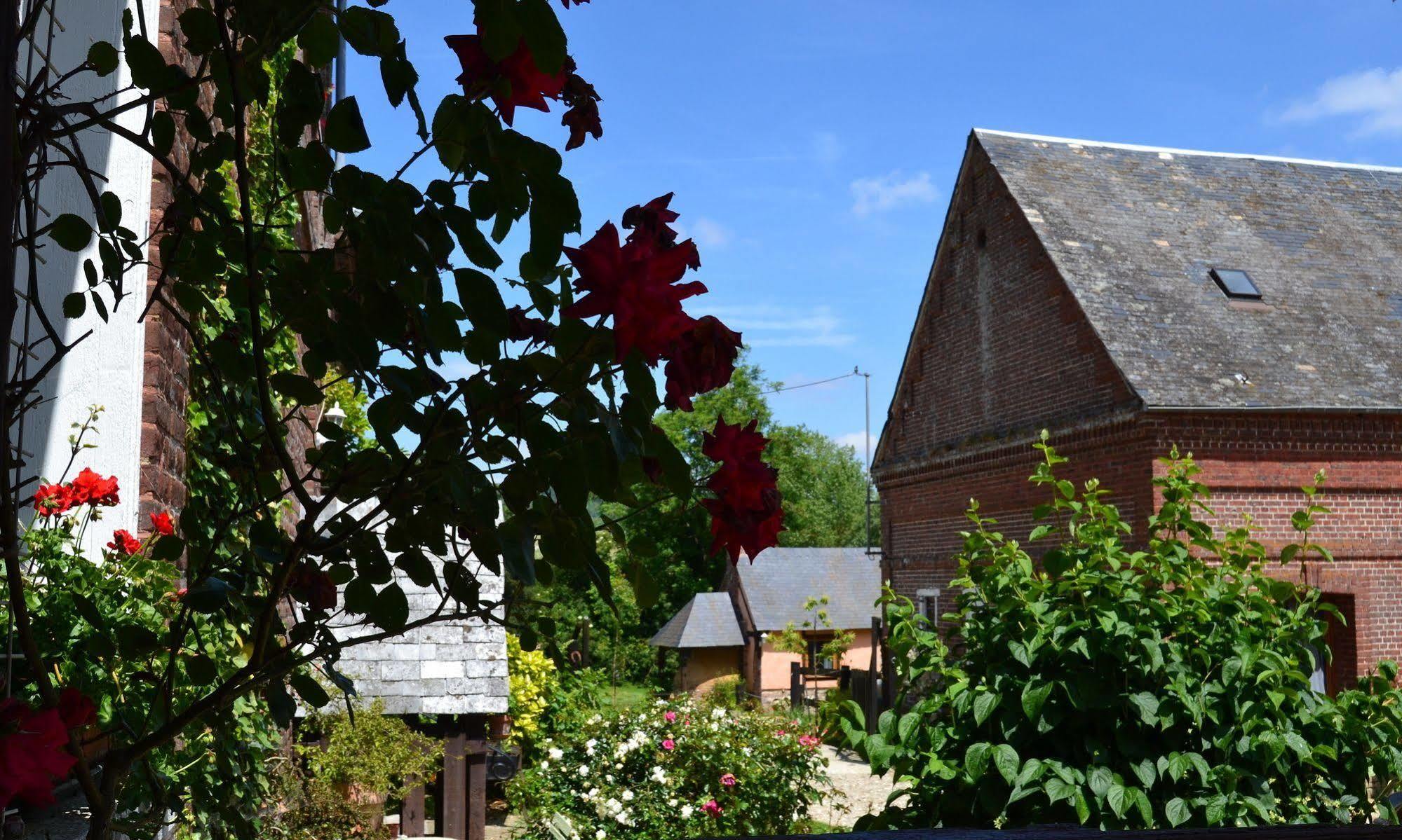 Au Mesnil Le Bas Bray Acomodação com café da manhã Bures-en-Bray Exterior foto